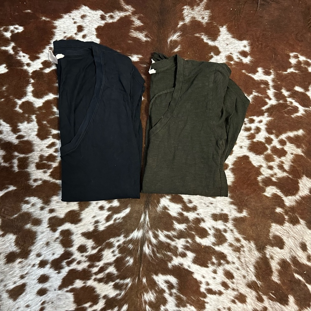 White Crow T Shirt Set. V Neck Organic Black and Green Short Sleeve Oversized